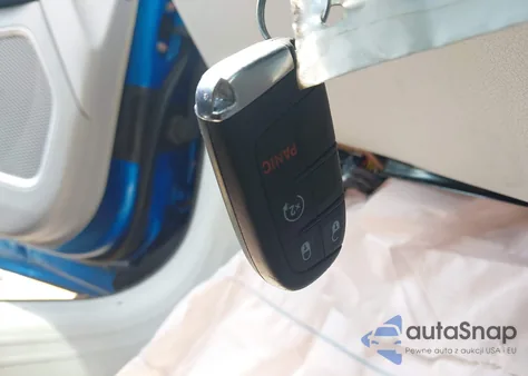 2018 Jeep Compass Latitude 4X4 from USA, damaged, VIN 3C4NJDBB0JT177435